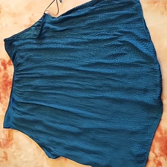 Jennifer Lopez Grommet Tank Top - Picture 2 of 9